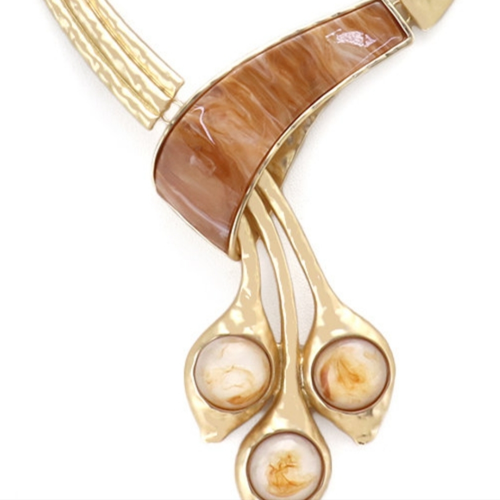 NWOT.  2pc Necklace Set